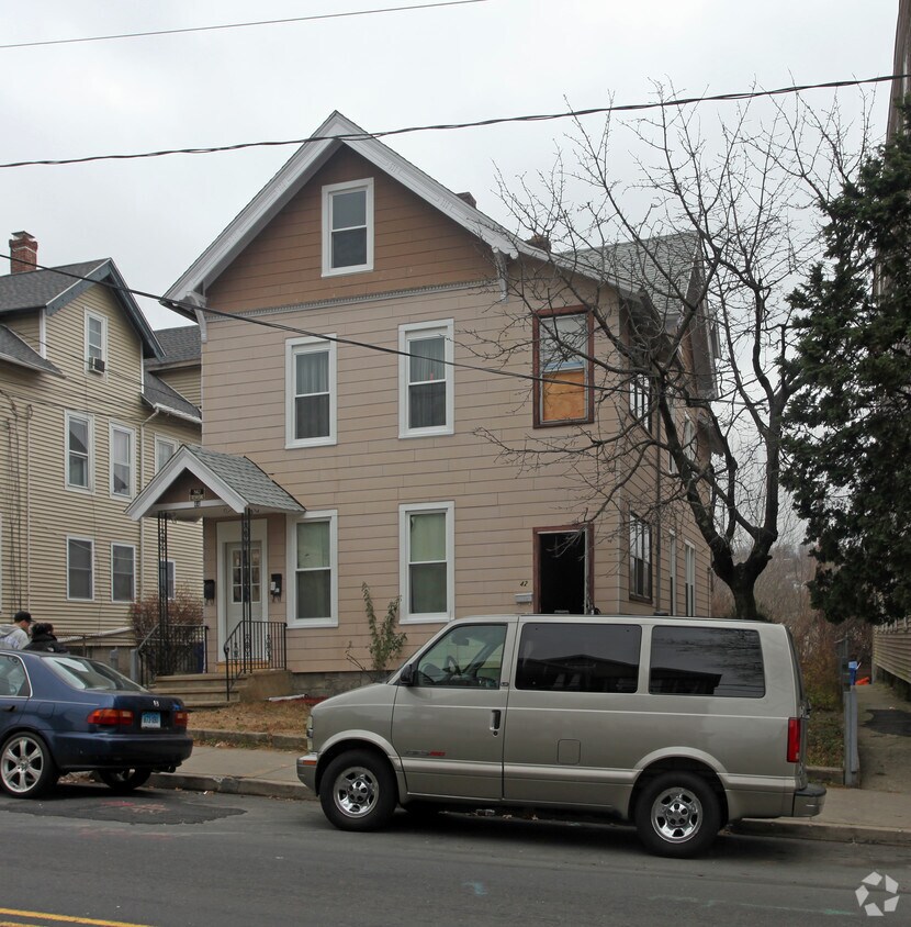 Primary Photo - 42-44 Hill St
