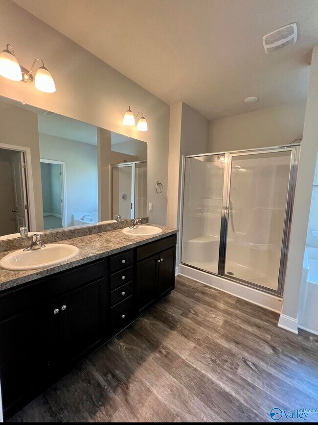 Building Photo - 255 Caudle Dr