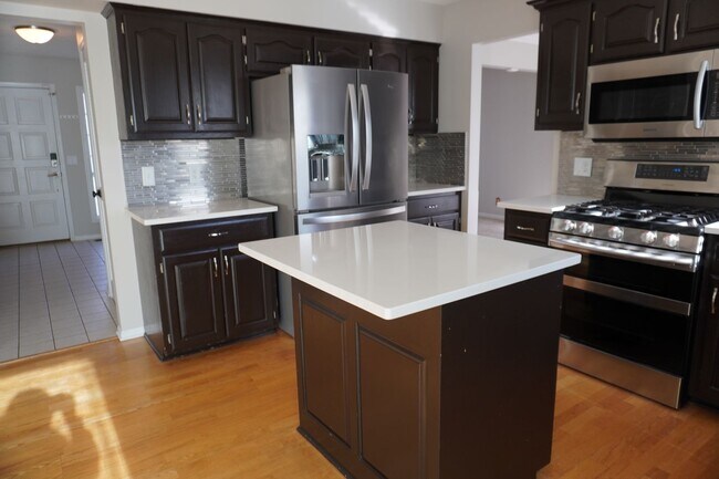 Foto del edificio - Dream Home in the Heart of Millard School ...