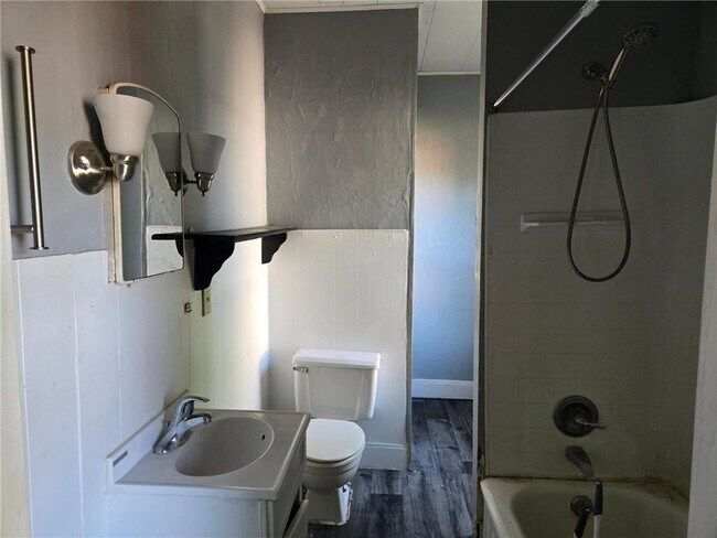 Foto del edificio - 200 Atlantic Ave