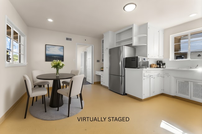 Building Photo - 549 El Medio Ave