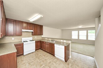 Building Photo - 15623 Sheldon Ridge Way