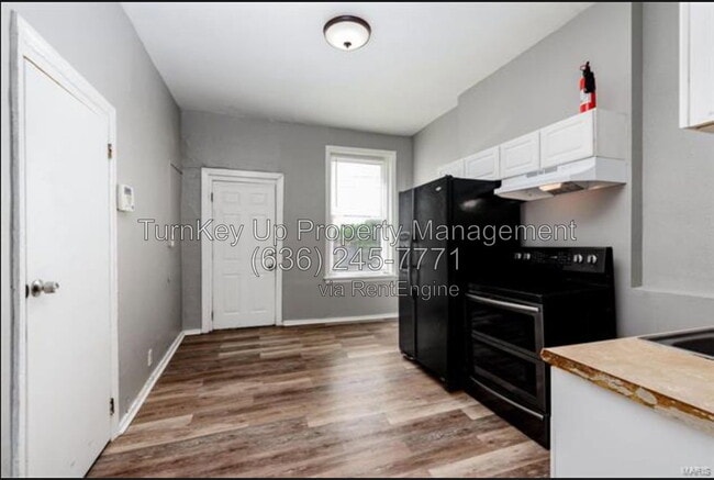 Building Photo - 4005 S Grand Blvd
