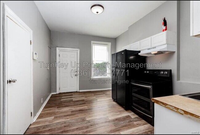 Foto del edificio - 4005 S Grand Blvd