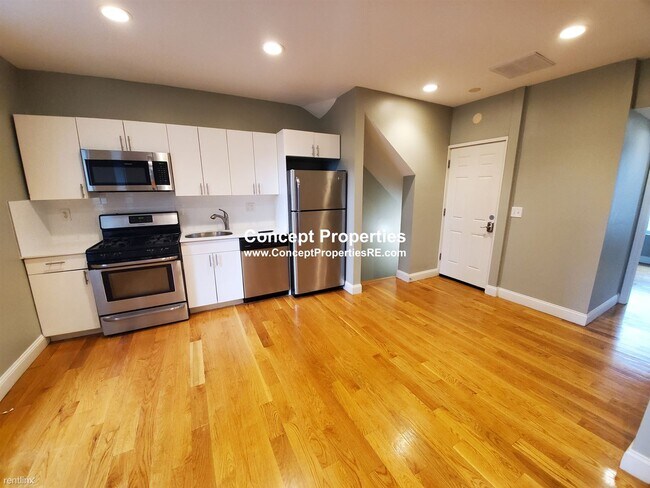 Building Photo - 3 br, 1.5 bath  - 4 Kearsarge Ave # U1