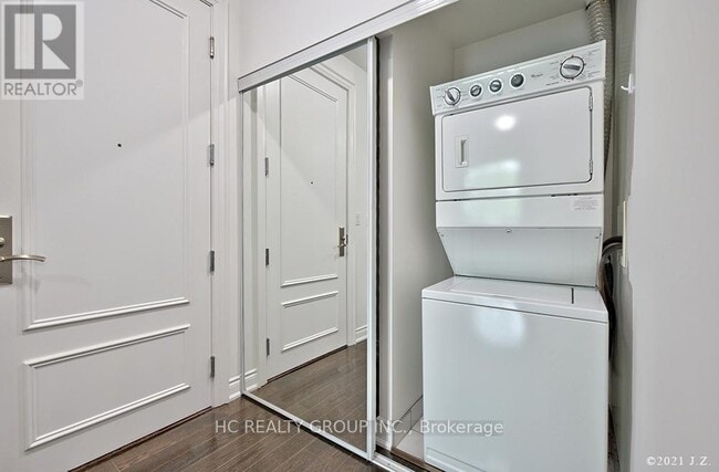 Photo du bâtiment - 20 Bloorview Pl