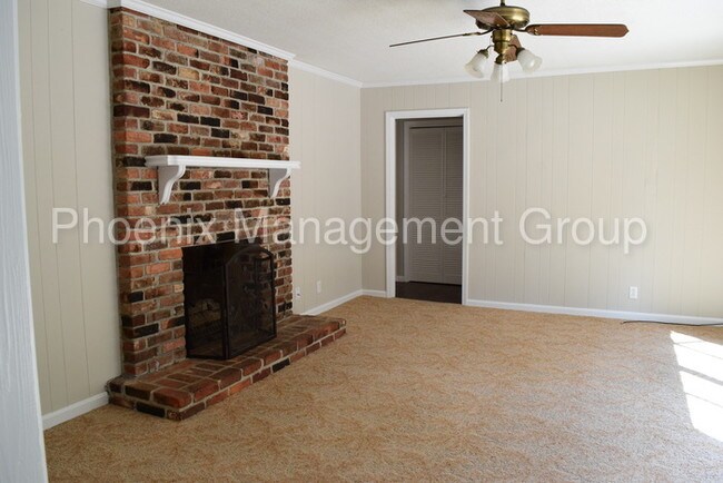 Foto del edificio - 294 Ridgecrest Rd