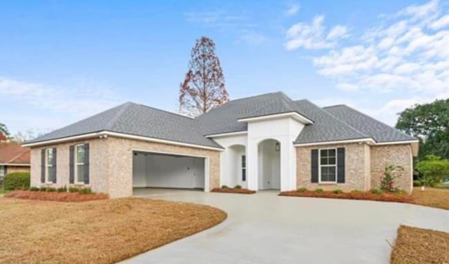 Building Photo - 14071 Woodland Ridge Ave
