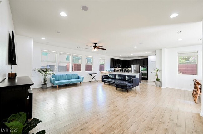 Foto del edificio - 5484 Sentinel Point Ct