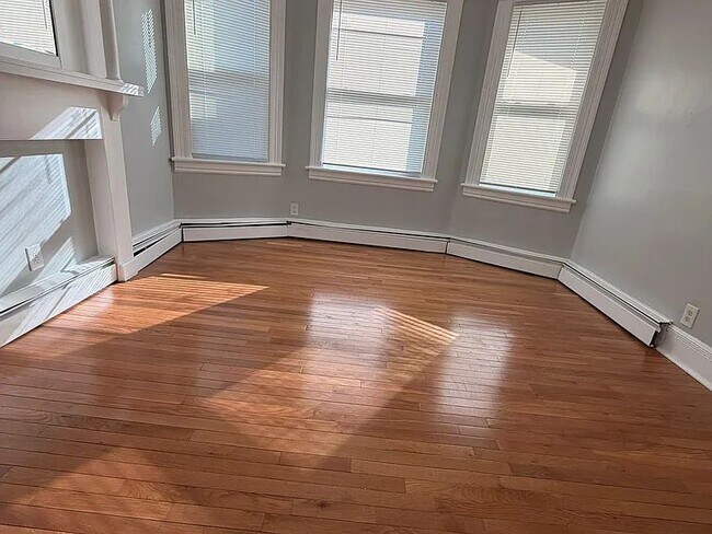 Foto del edificio - 479 Putnam St