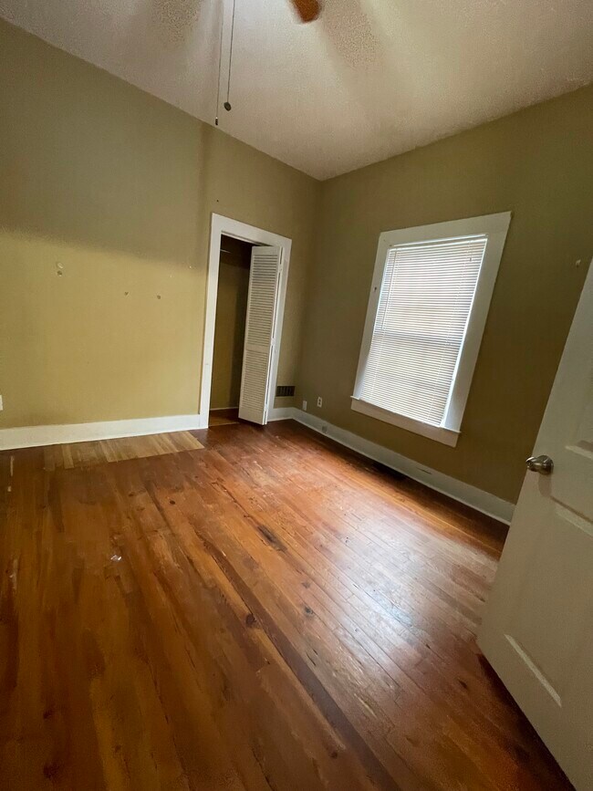 Foto del edificio - 1062 McMillan St NW