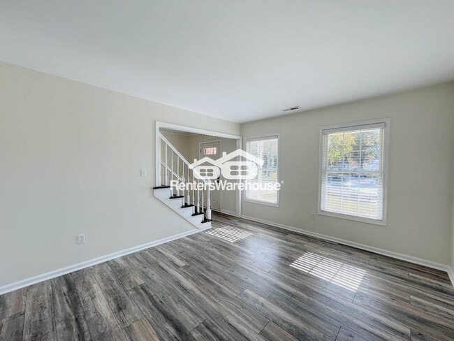 Building Photo - 700 Rumford Ct