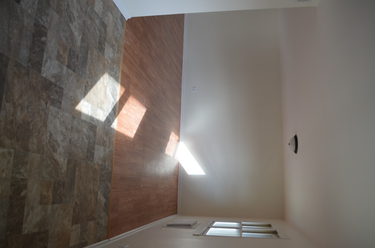 Foto principal - 7011 Astor Ave
