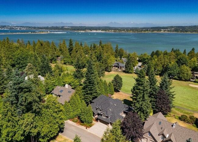 Foto del edificio - Beautiful Home in Semiahmoo!