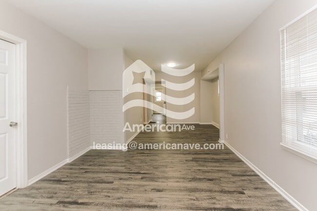 Building Photo - 1829 N Harding St