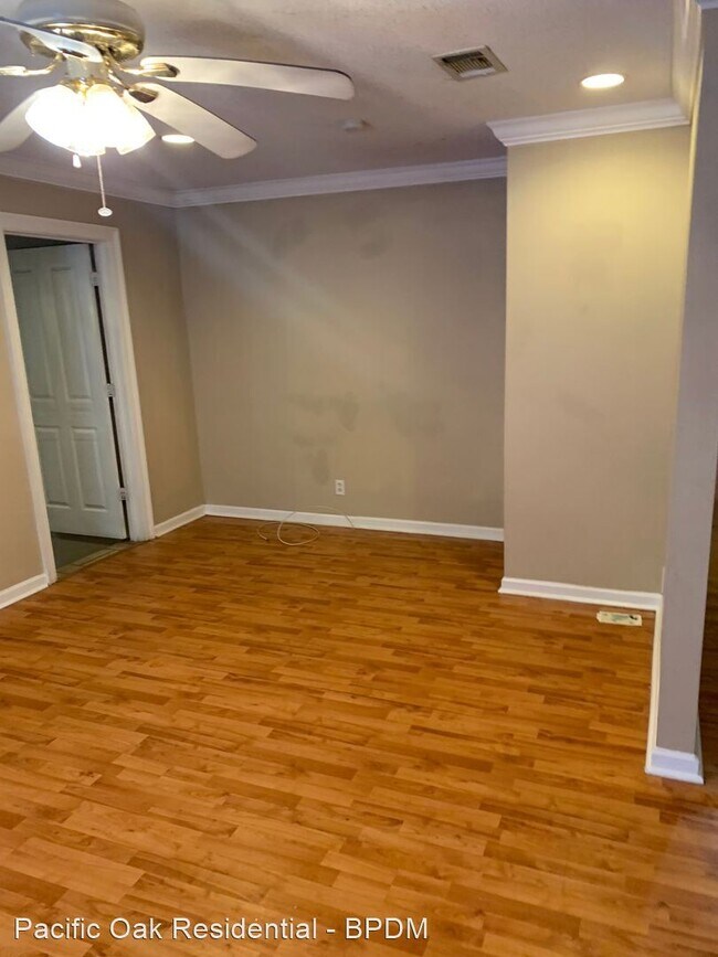 Building Photo - 3 br, 2 bath House - 2313 Old Military Rd