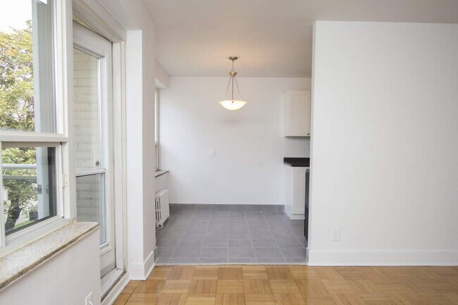 Interior Photo - Biggin Court Apartments