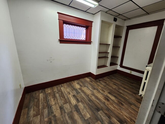 Building Photo - 2 br, 1 bath House - 1062 W 26th St #1