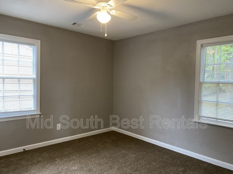 Building Photo - 2885 Bradley St