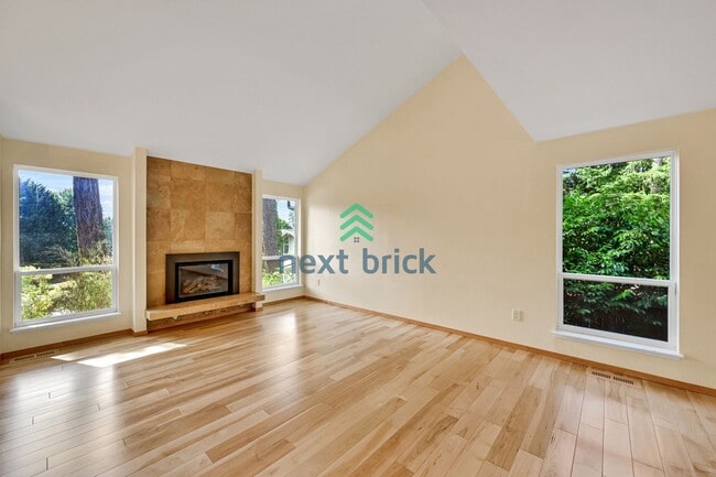 Photo - Beautiful 6-Bedroom Home on a Quiet Cul-de...