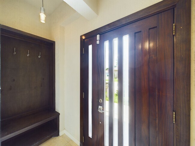 Foto del edificio - 2611 Lawrence St