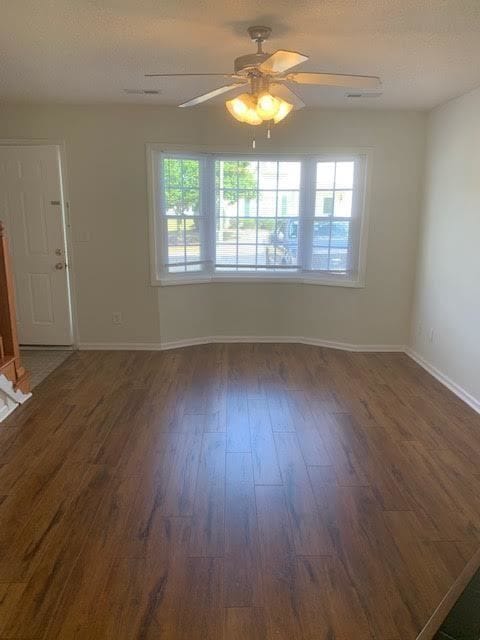 Building Photo - 2345 Vineyard Dr