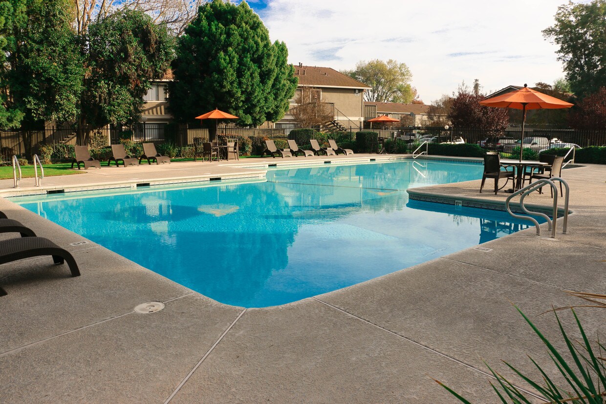 Oak Park Apartments in Turlock, CA