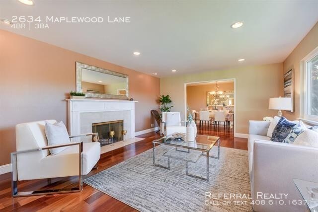 Foto del edificio - 2634 Maplewood Ln