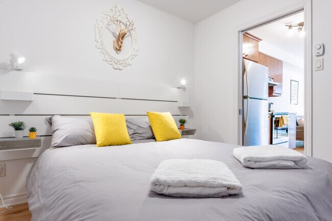 Building Photo - 1407 Rue Aylwin