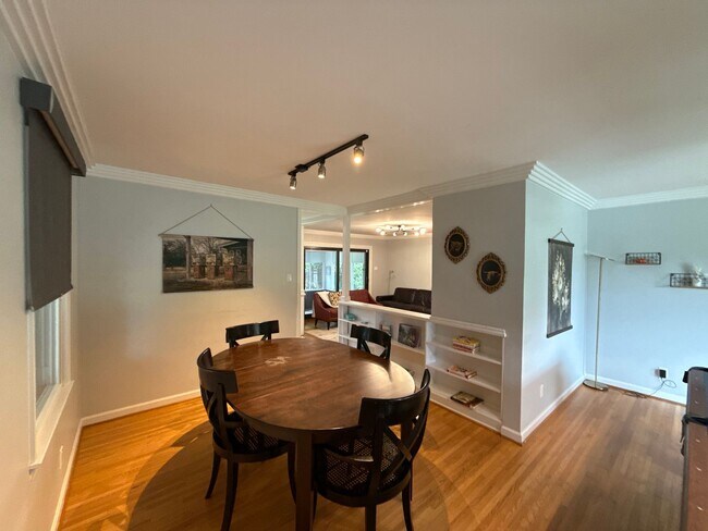 Building Photo - T.R. Lawing Realty Property