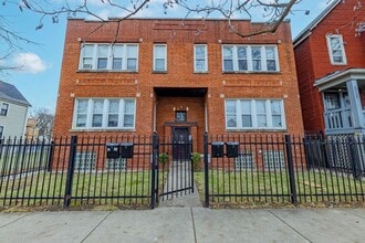Building Photo - 6211 S Loomis Blvd