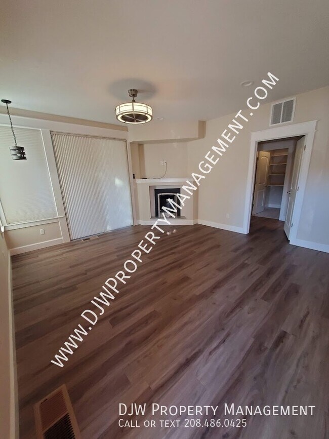 Foto del edificio - 5146 S Surprise Way