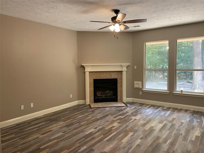 Building Photo - 3504 White Oak Point Dr