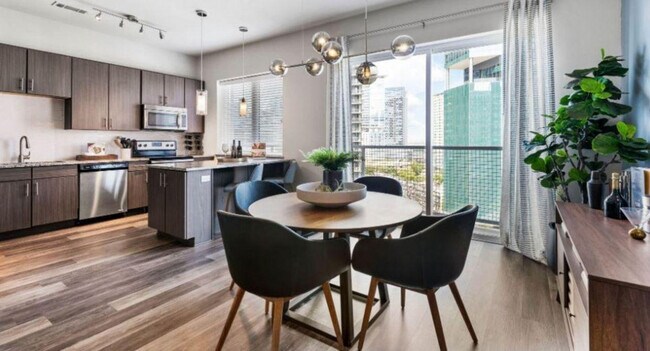 Foto del edificio - 2225 N Harwood St