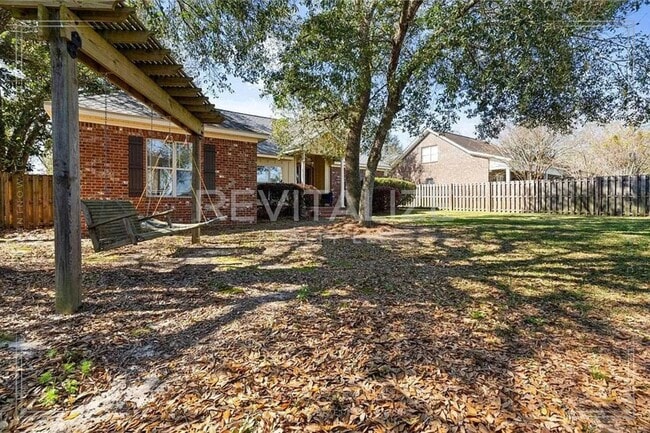 Building Photo - Charming 4 Bedroom/2.5 Bathroom in Fairhope!