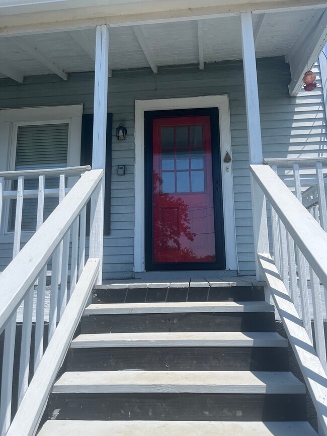 Building Photo - 110 Front St