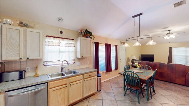 Building Photo - 17126 Jetty Ct