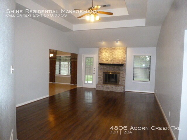 Foto del edificio - 4806 Acorn Creek Trail