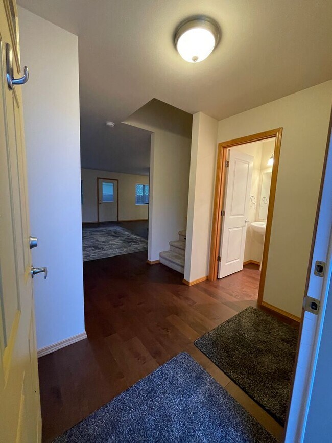 Foto del edificio - Poulsbo 3 Bedroom 2.5 Bathroom 2-Story Home
