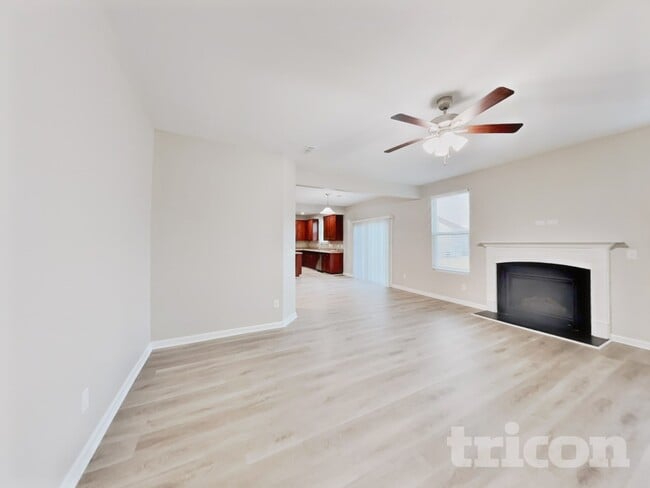 Foto del edificio - 3513 Diamond Springs Dr