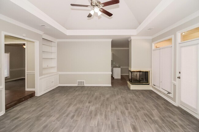 Foto del edificio - 4237 Monterey Dr
