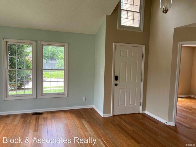 Building Photo - 4 br, 2.5 bath House - 5313 Tifton Drive