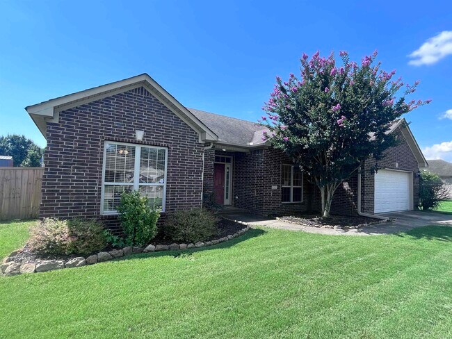 Foto del edificio - 2402 Lancashire Ln