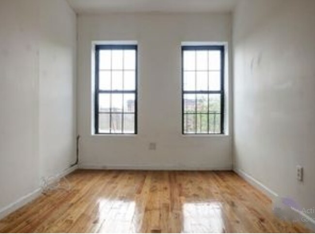 Foto del edificio - 700 St Marks Ave