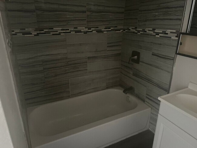 Foto del edificio - Affordable 1 Bedroom Condo In Central Las ...