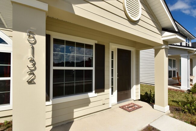 Foto del edificio - Modern 3BR/2BA Home in Desirable Westchest...