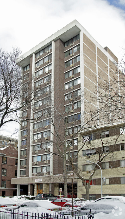 Primary Photo - 516 W. Briar Pl.