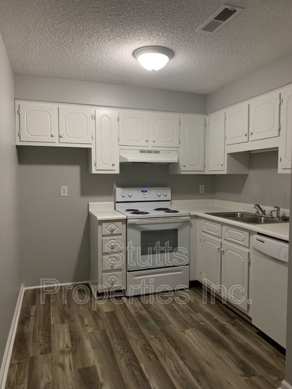 108 Watts Bar St Unit 21, Sheffield, AL 35660 Condo for Rent in