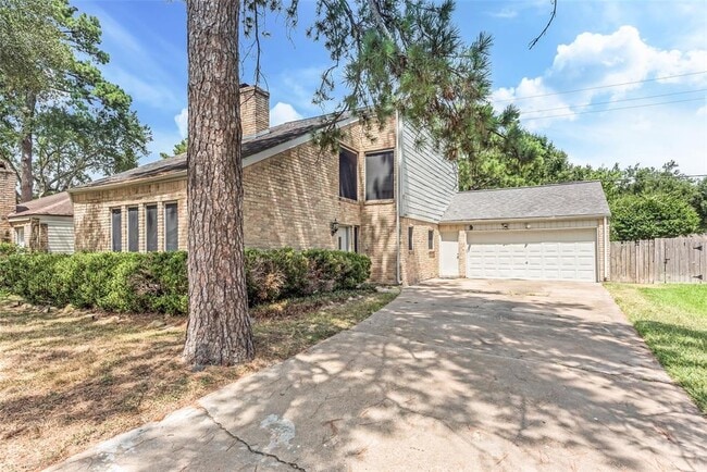 Building Photo - 13318 Queensride Ln