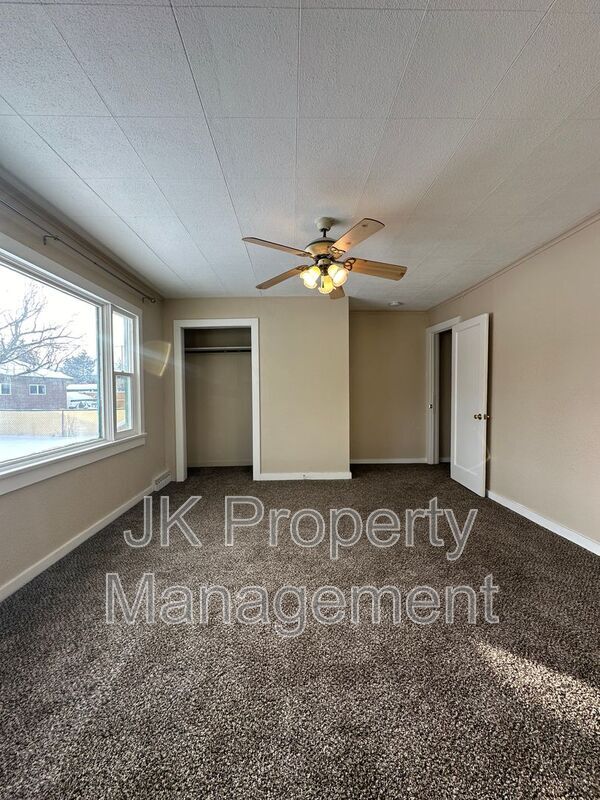 Foto del edificio - 1012 7th Ave S